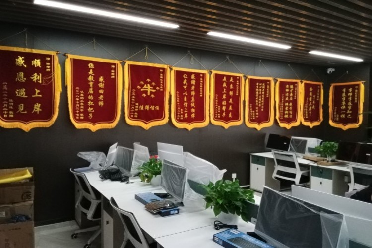 安徽聚精汇英教育校区环境图