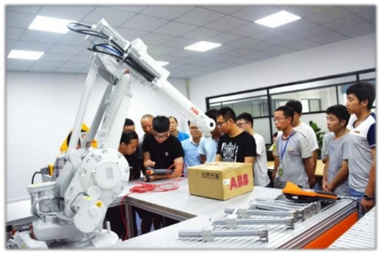深圳启程自动化培训环境图
