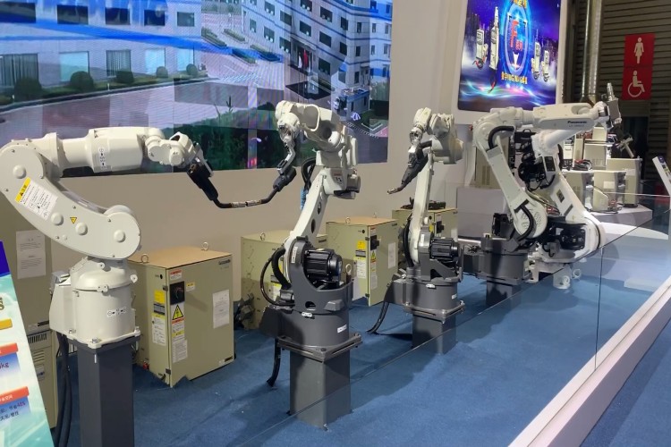 辽宁海纳智能教育校园环境图