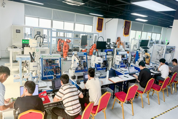 深圳八方汇自动化教育