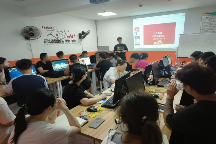 义乌三维电商学院校区环境图片