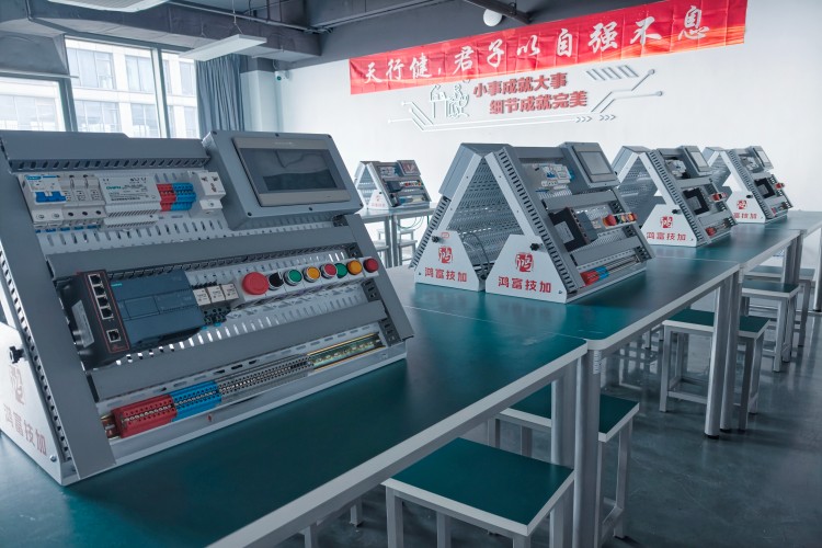 杭州鸿富技加智能制造实训基地环境图