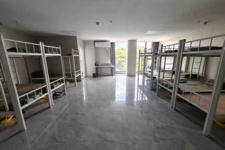 东方利刃成长营地宿舍环境