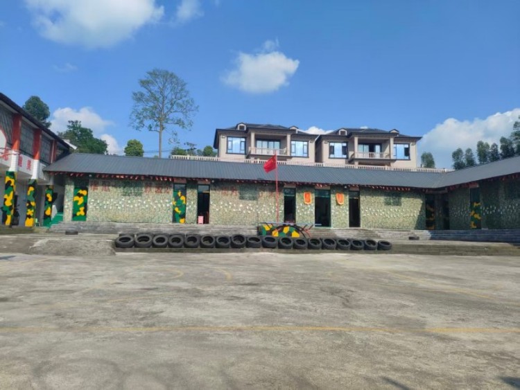 重庆锦瀚拓展训练营操场