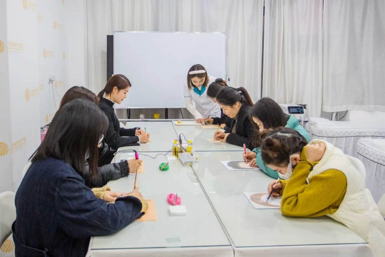 上海红媛化妆美甲纹绣培训学校校区环境图片