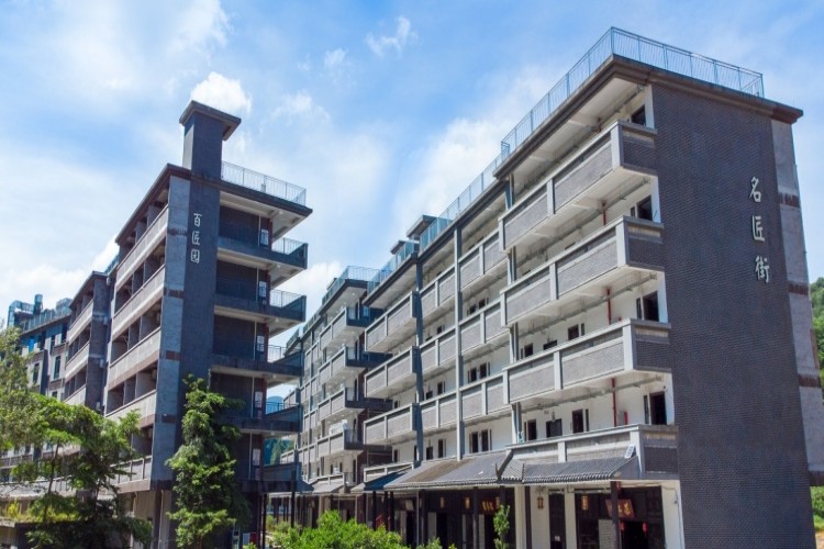 广州高新医药与食品技工学校环境图