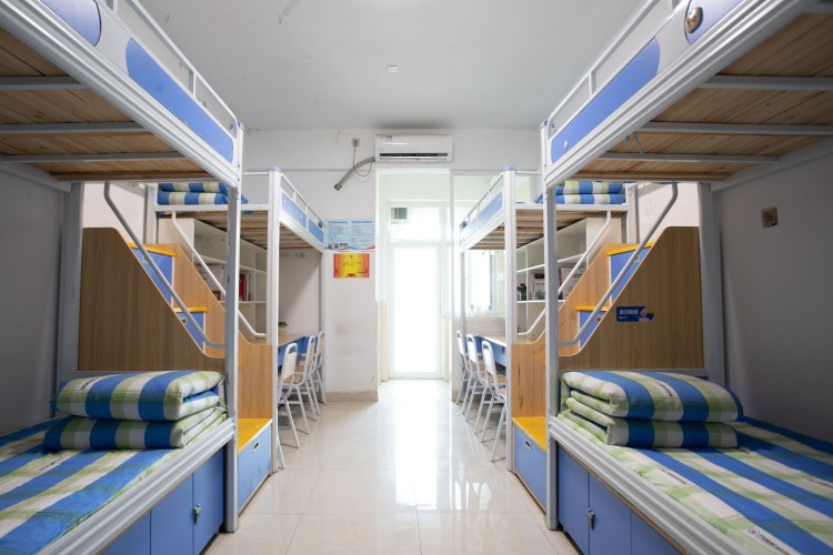 成都万通未来高级技工学校校园环境图片