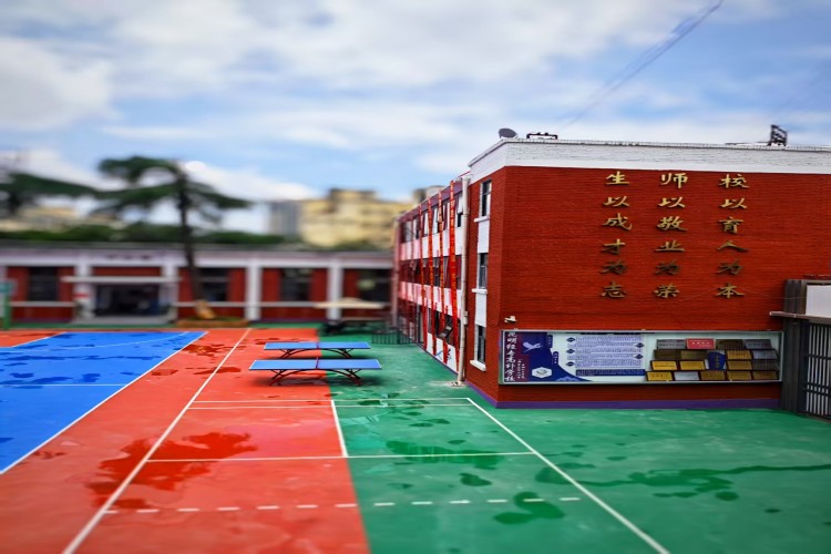 昆明经专高补学校（原云南师大附中老协补习学校）