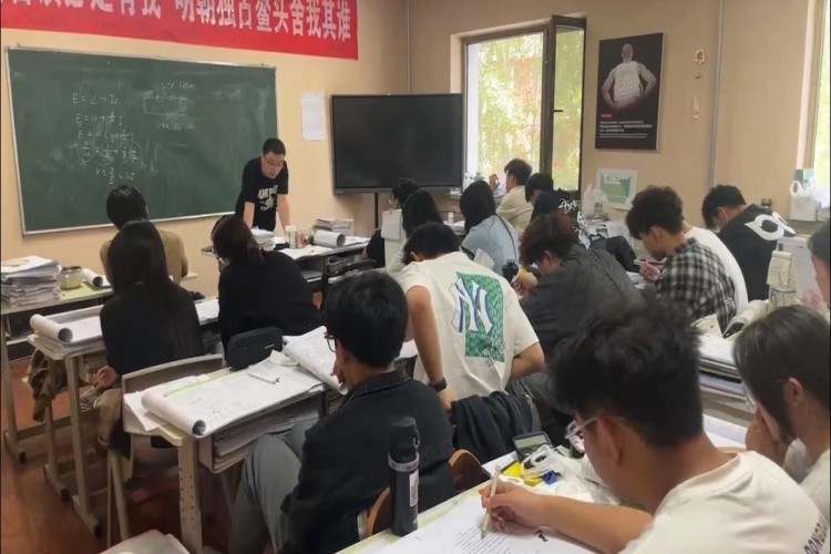 内蒙古冠文弘大教育环境图