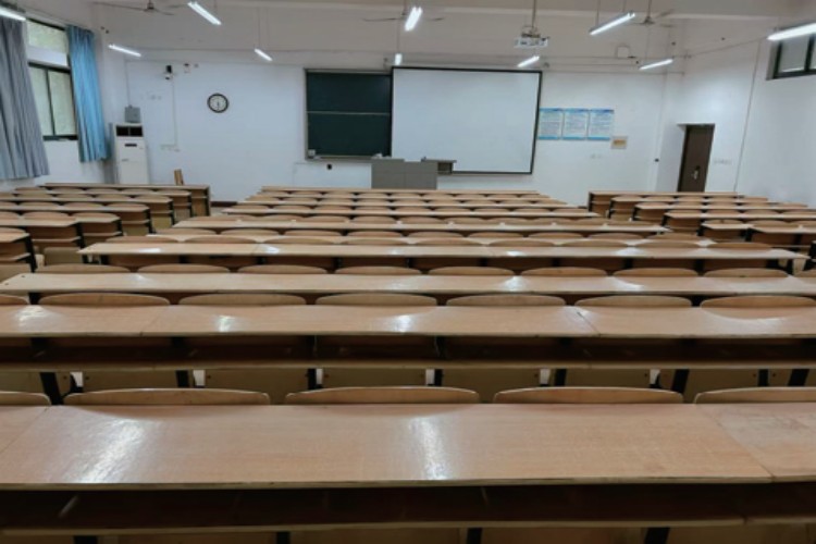郑州启航考研学校教室环境
