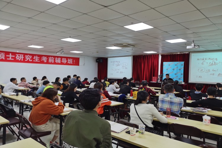 深圳华辰教育学校环境