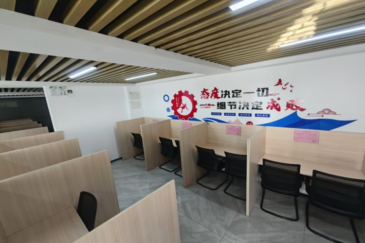 山西华英教育环境图