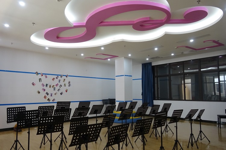 深圳博恒实验高中学校音乐室