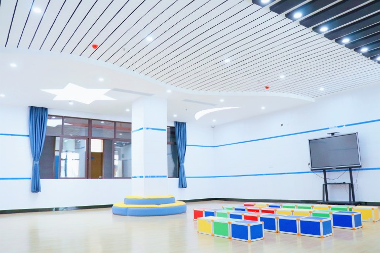 深圳博恒实验高中学校音乐室