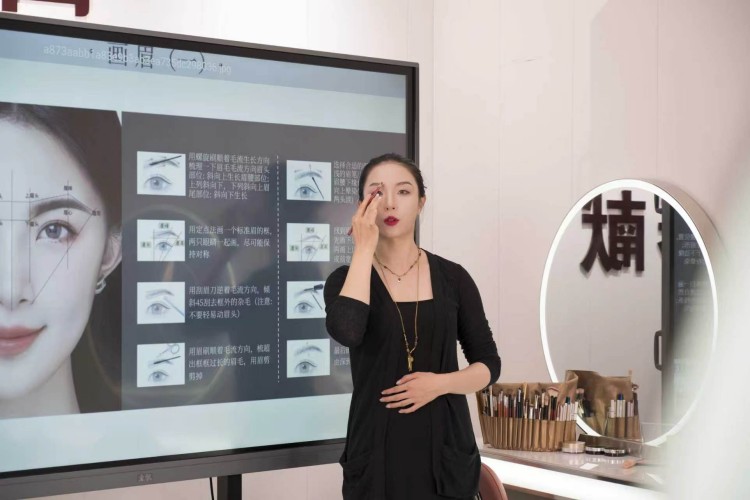 长春职业学校环境图