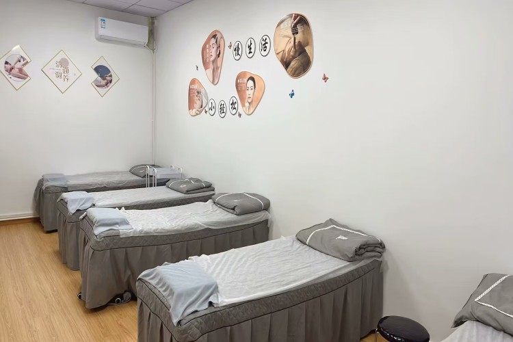 维丽雅美业商学院学校环境