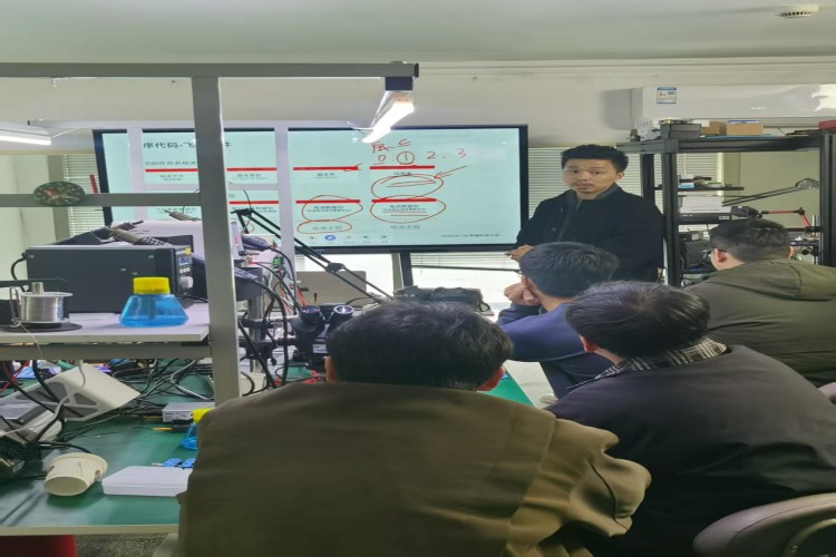 江苏物熵无人机维修环境图