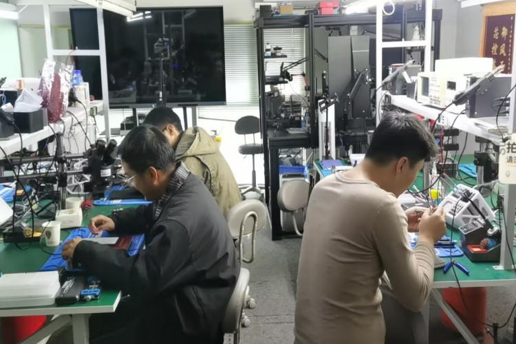 江苏物熵无人机维修环境图