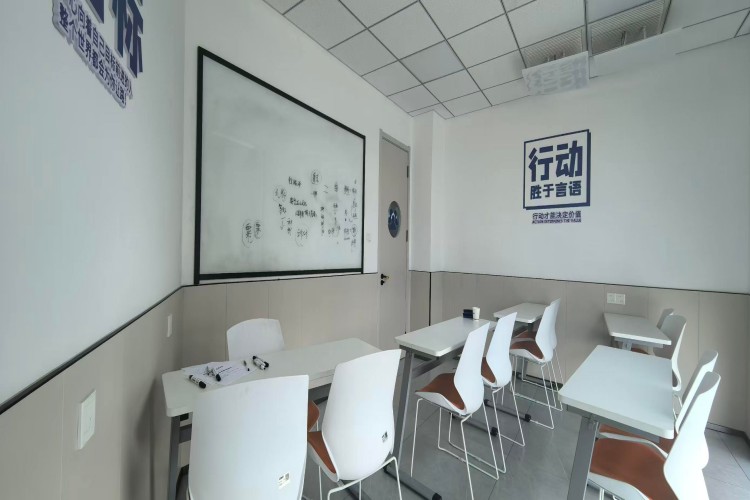 青岛锐满分教育学校环境