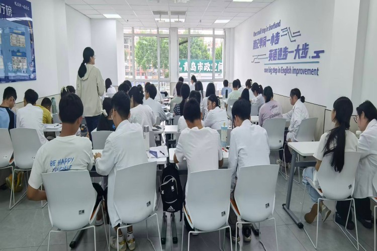 青岛锐满分教育学校环境