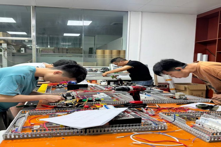 东莞智领教育环境图