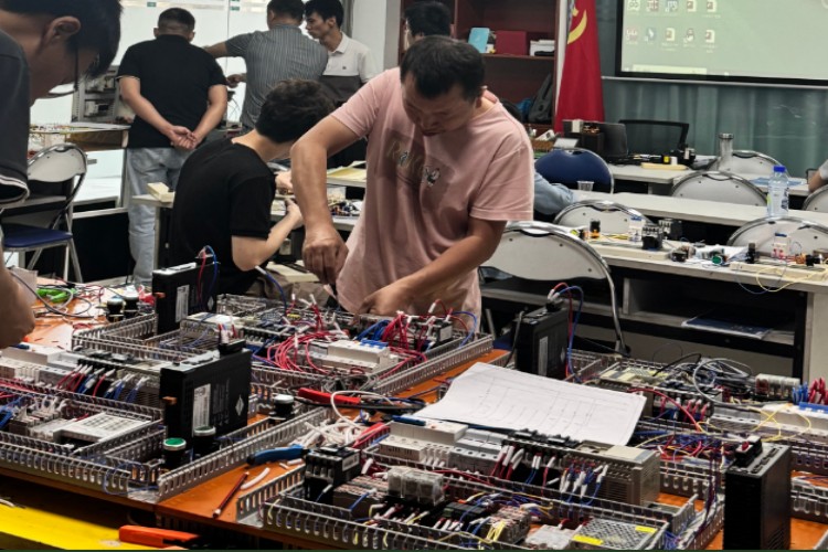 东莞智领教育环境图