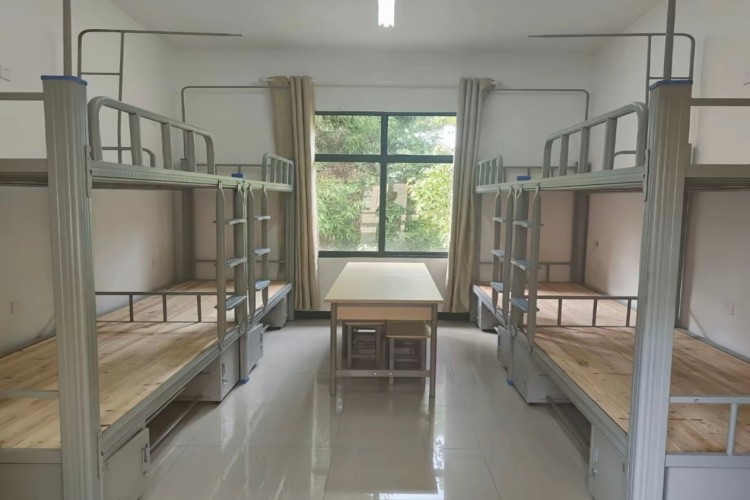 花果小学砺志成长班环境图