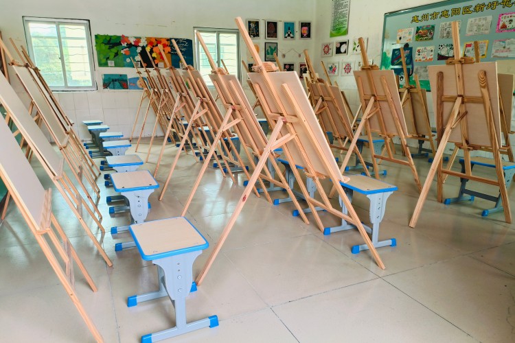 花果小学砺志成长班环境图