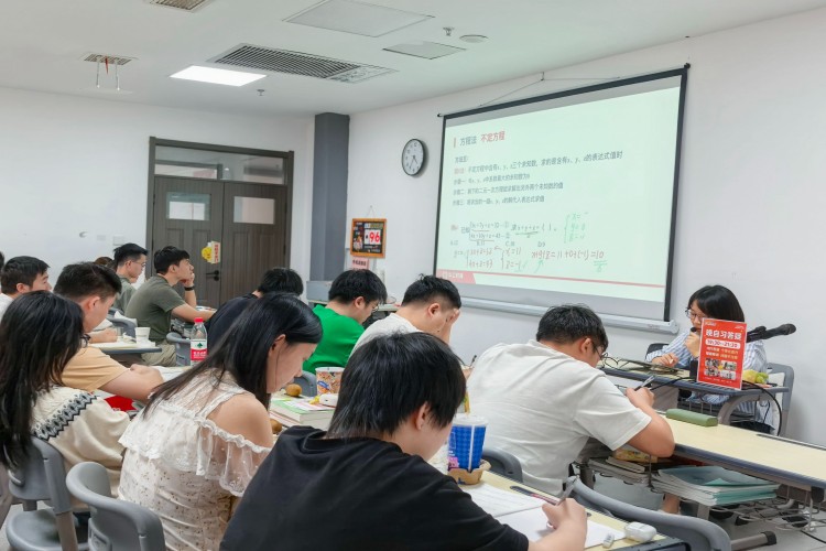 江西华公教育环境图