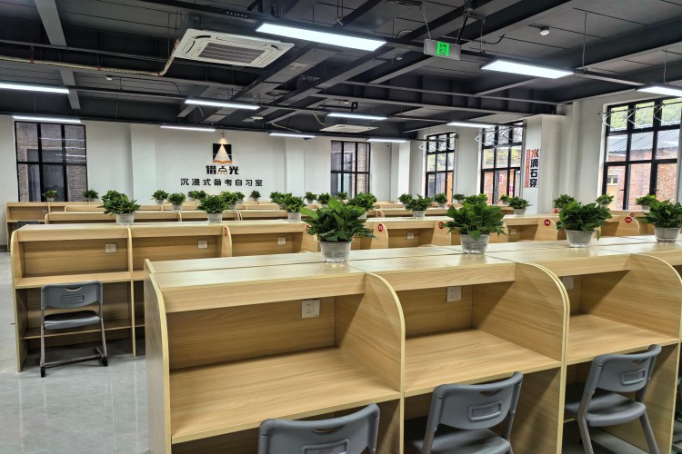 江西华公教育环境图