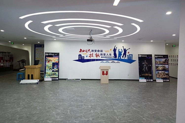 王氏教育学校环境
