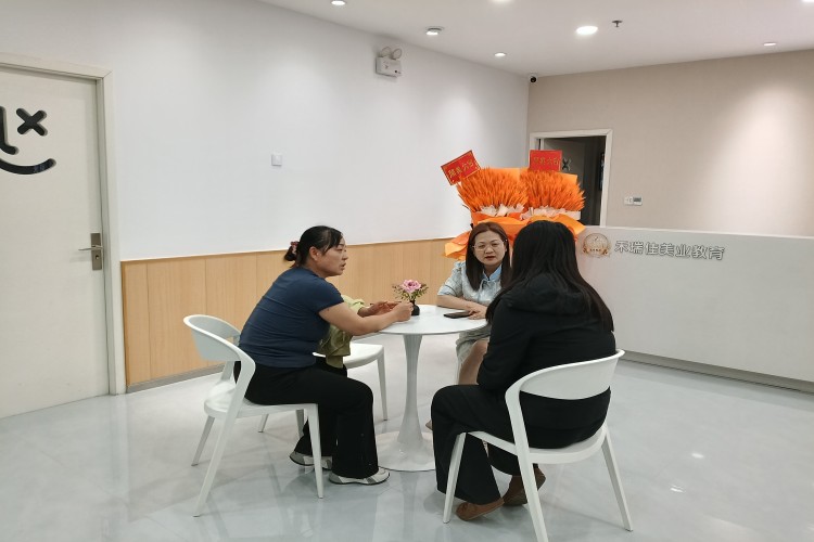 济南禾瑞佳美业教育环境图