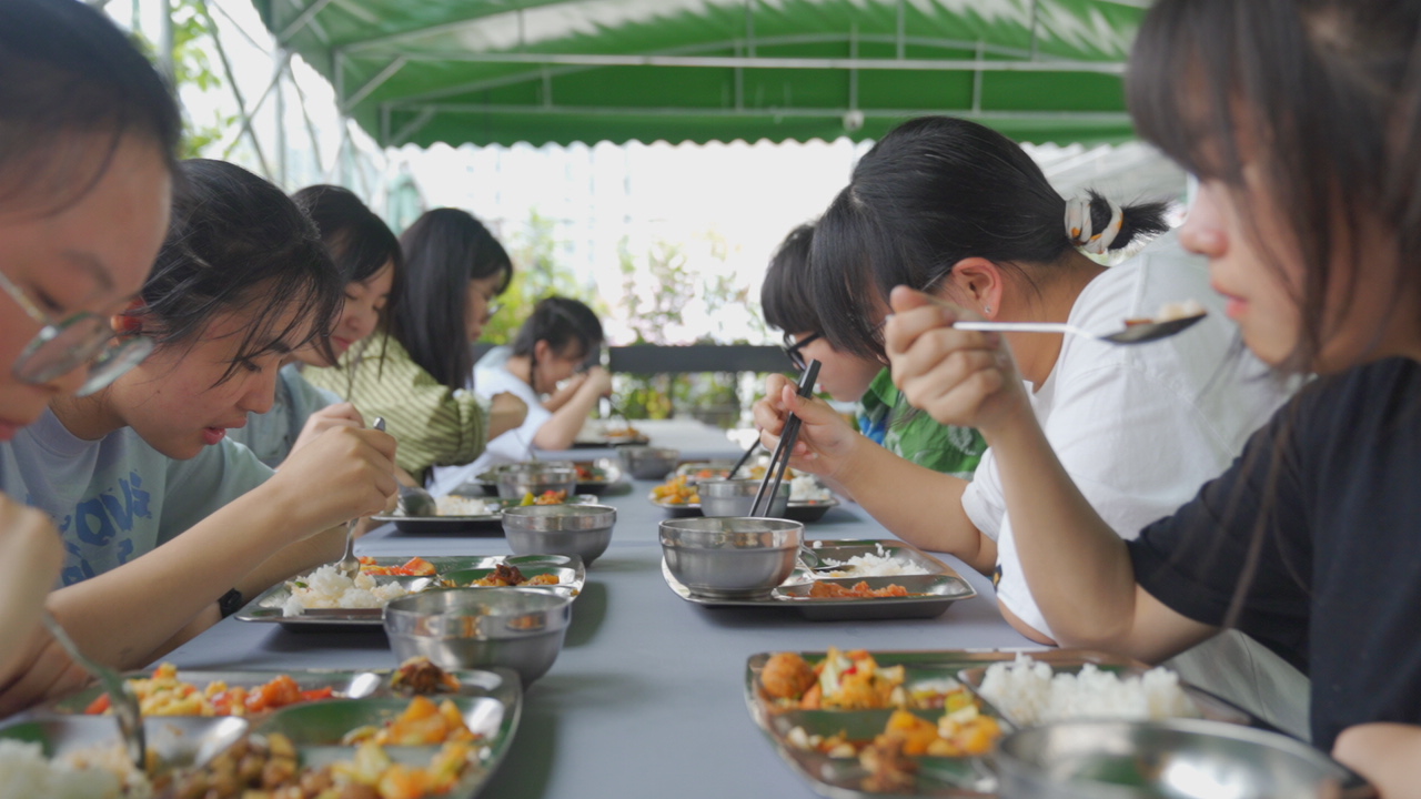 成都赢星高考食堂