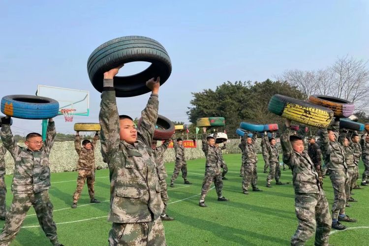 重庆盼恩青少年素质教育军事化训练