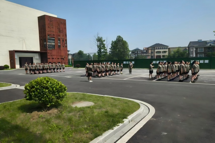 东方利刃成长营地