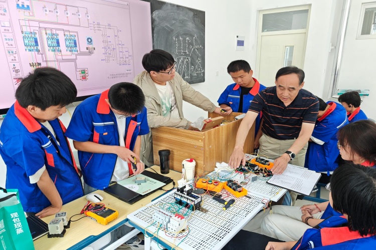 焜曦教育青岛校区