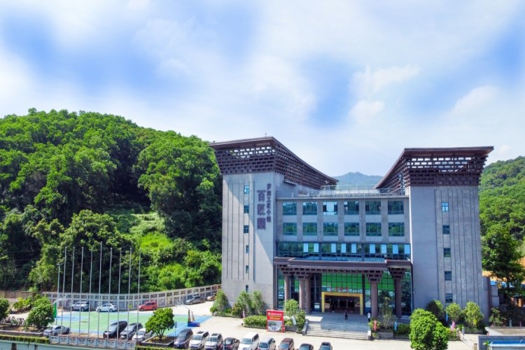 广州高新医药与食品技工学校