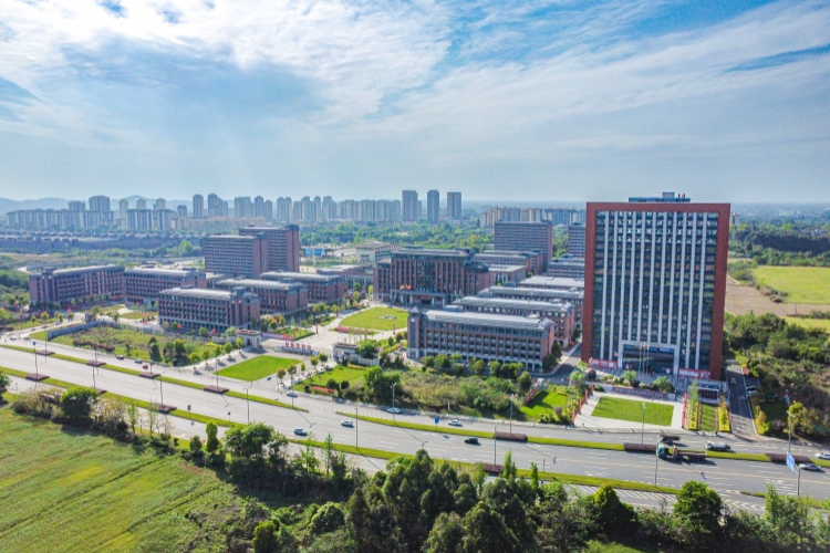 成都万通未来高级技工学校